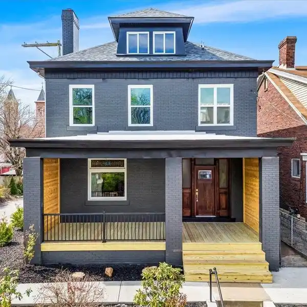 STUNNING FULLY RENOVATED 4 BED HOME
