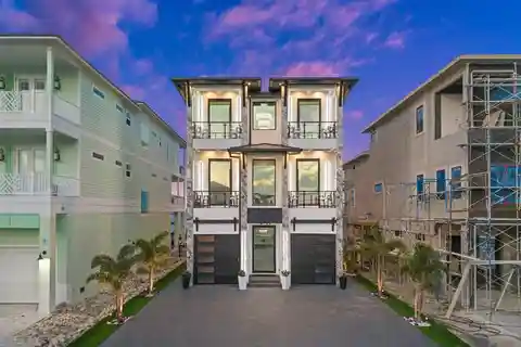 Modern Luxury with Coastal Elegance