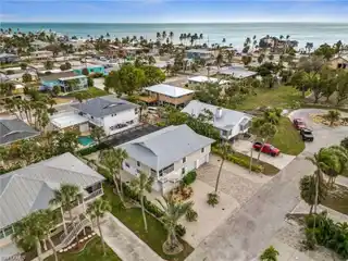 Completely Redefined Florida Oasis