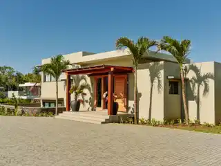 Architectural Serenity on Mauritius’ East Coast