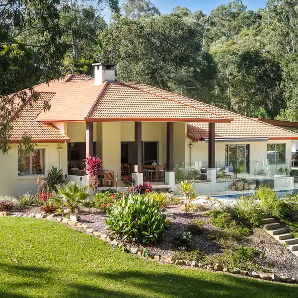 SANCTUARY-STYLE LIVING IN A NATURAL SETTING