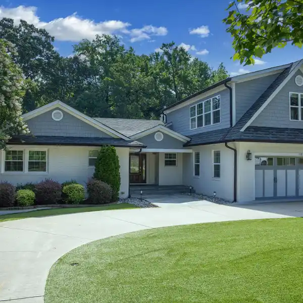 UPDATED INSIDE-THE-BELTLINE GEM WITH SPORTS COURT