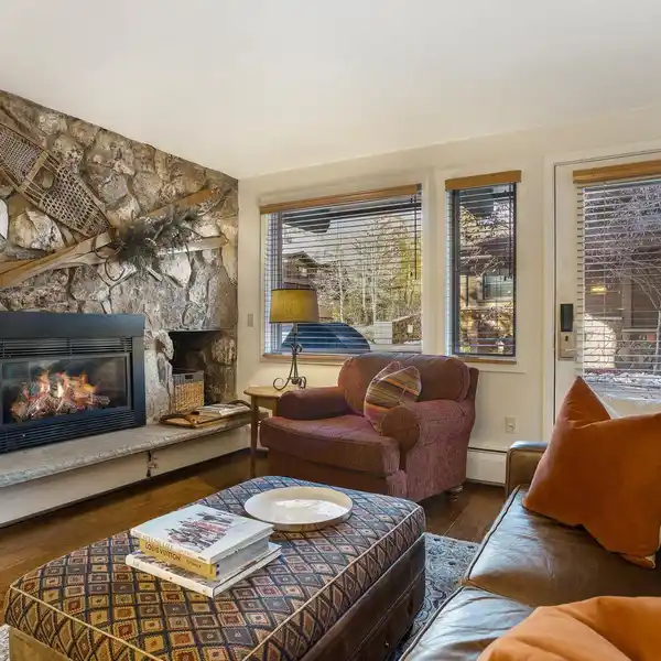 GROUND-FLOOR MANOR VAIL UNIT