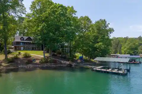 Mountain Living Along the Shores of Lake Keowee