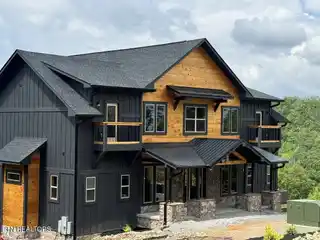 Beautiful To-be-built Luxury Cabin on 5.67 Acres