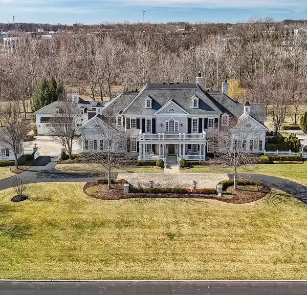 EXTRAORDINARY PRIVATE ESTATE