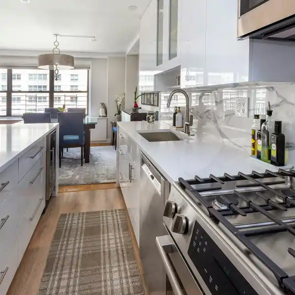 SPECTACULAR RENOVATED HIGH-FLOOR CORNER HOME