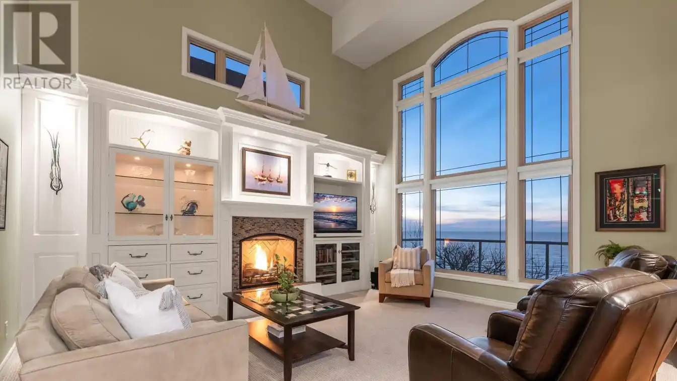 Private Sanctuary on Lake Ontario