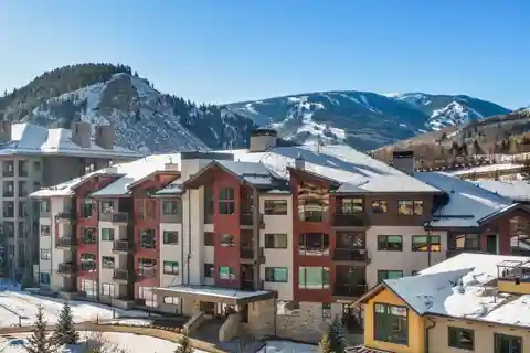 Bright Riverfront Lodge Property