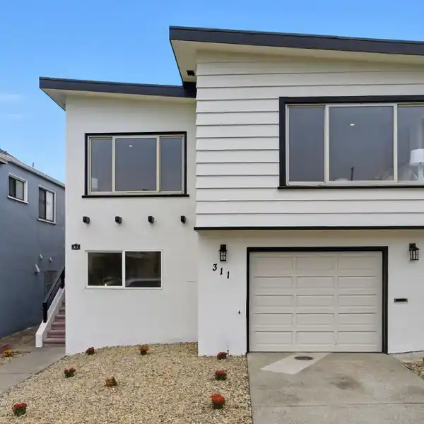 SOPHISTICATED TURNKEY HOME WITH BREATHTAKING VIEWS