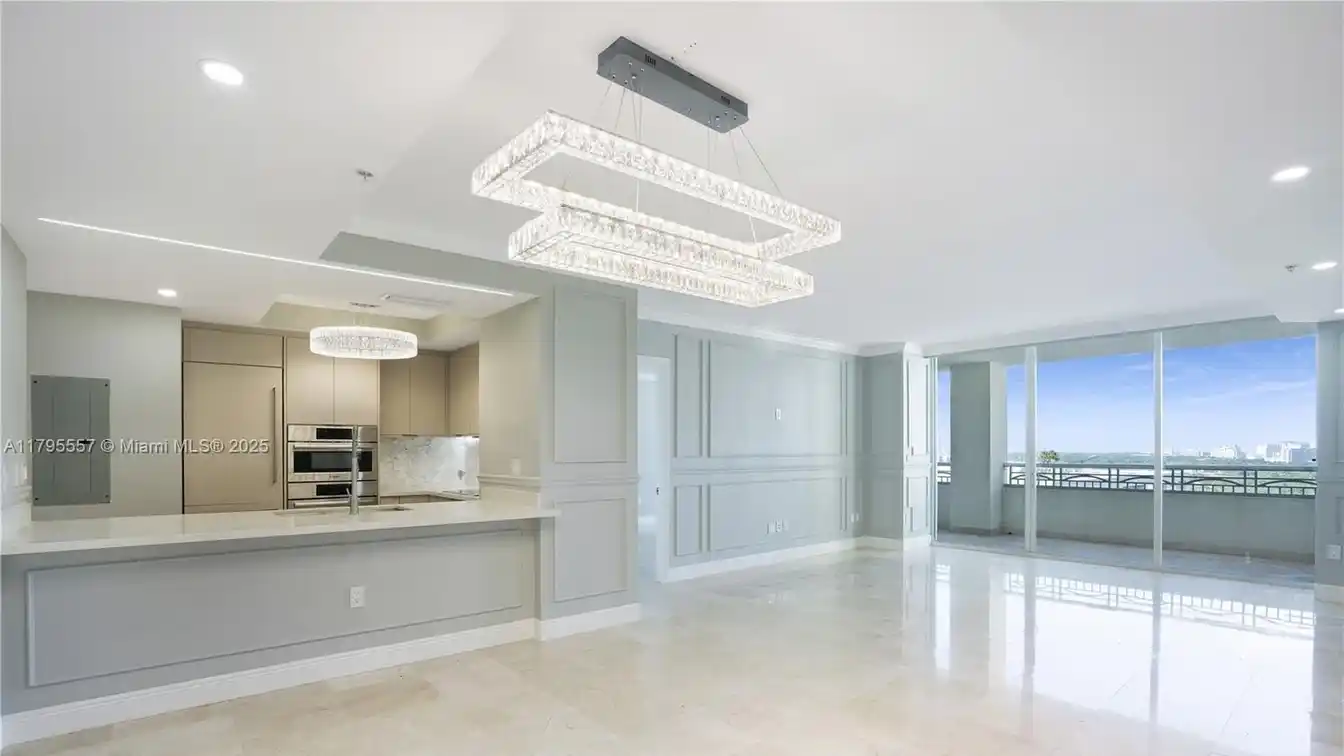 Beautiful Corner Unit at the Ritz-carlton Residences in Coconut Grove