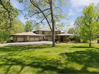 Resort-like North Oaks Property
