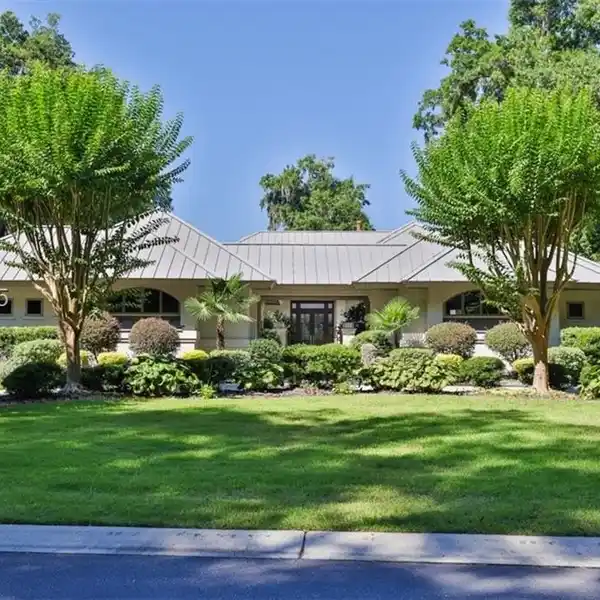 GORGEOUS CONTEMPORARY CUSTOM HOME
