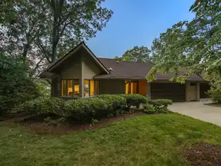 Refined Luxury Home with Mountain Views