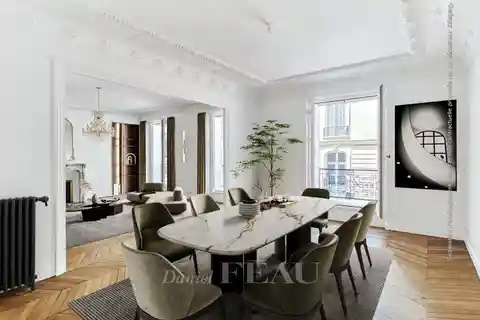 Ideal Family Apartment in the Golden Triangle