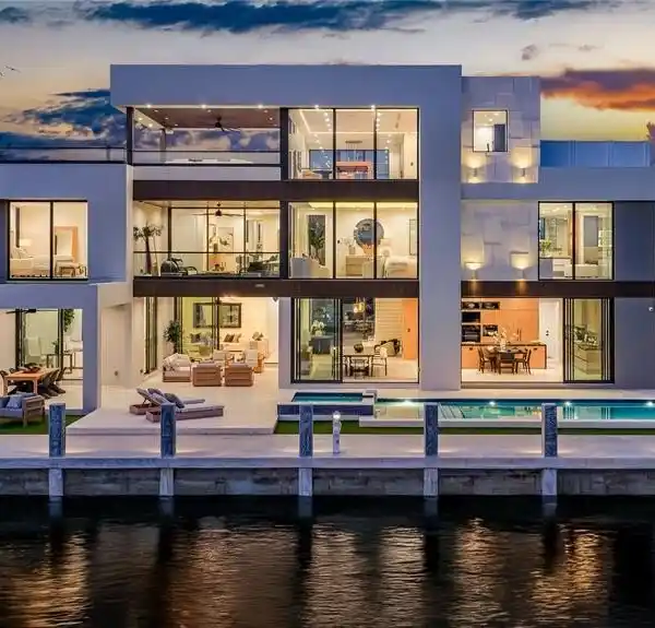 NEW ULTRA-MODERN GATED DEEPWATER ESTATE