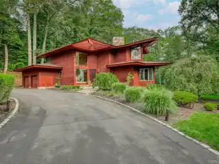 Frank Lloyd Wright-Inspired Mid-Century Modern Home