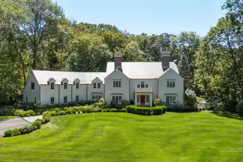 Exceptional Recently Renovated Residence