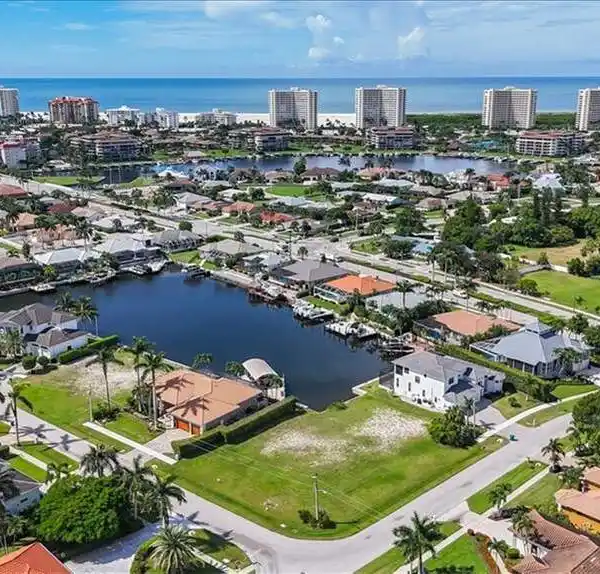 UNIQUE WATERFRONT LOT