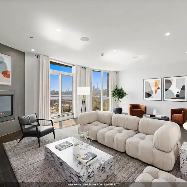 ONE-OF-A-KIND LUXURY TOWNHOUSE