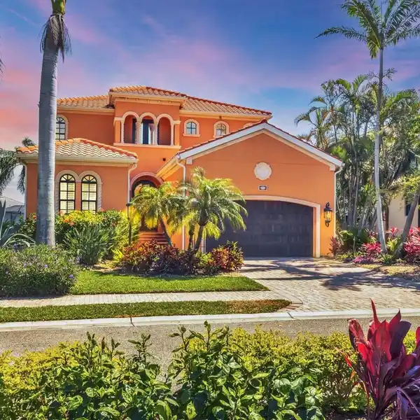 EXQUISITE FORMER GIBRALTAR MODEL