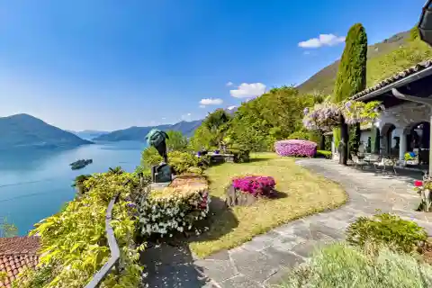 Mediterranean Villa in Top Location