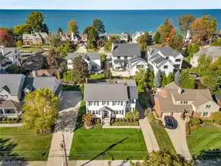 Colonial Luxury in Beachcliff
