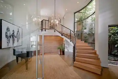 Exceptional Residence in a Premier Enclave