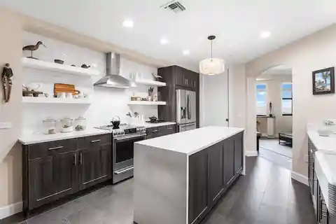 Luxury High-Rise Living in Palmas Del Sol