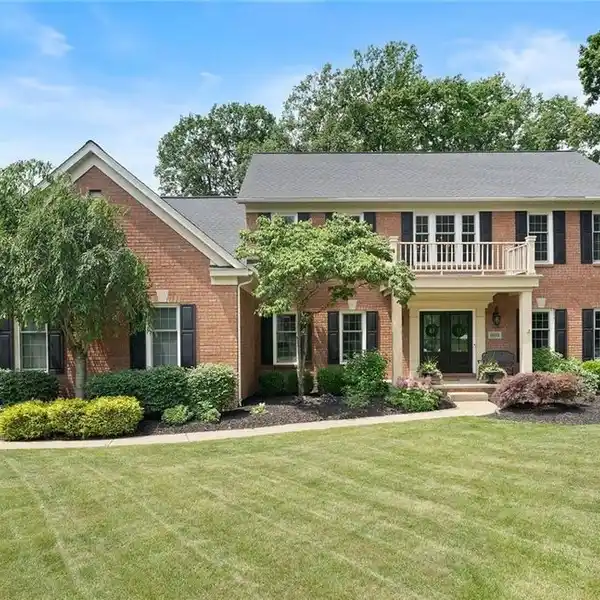 GORGEOUS COLONIAL IN DESIRABLE ASHBROOKE