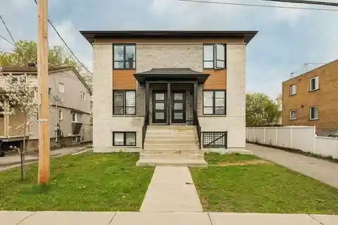 Turnkey Triplex in Desirable, High-Demand Area