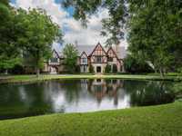 EXTRAORDINARY ESTATE ON UNPARALLELED GROUNDS