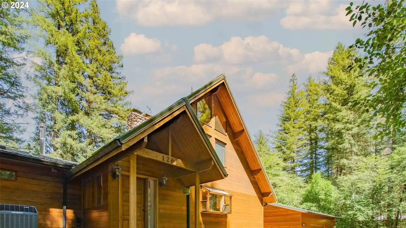 Wooded Riverfront Sanctuary