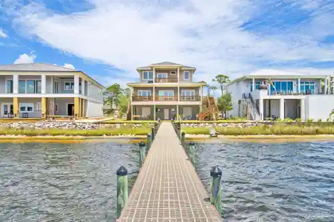 Waterfront Paradise on the Intracoastal