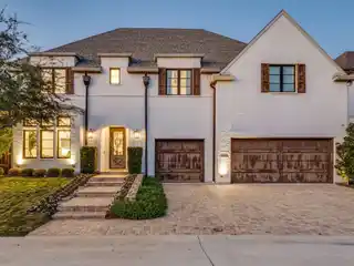 Impressive Home in Crestway Forest Estates