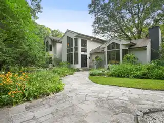 Extraordinary Mid-Century Modern Residence