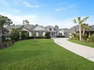 Gorgeous Updated Lakefront Home with a Large Yard