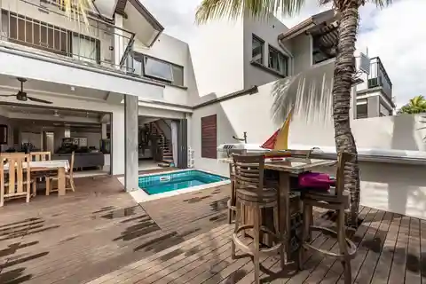 Elegant Open-Plan Residence Overlooking Grande Marina Basin