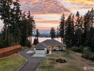 Coastal Beauty Meets Thoughtful Design