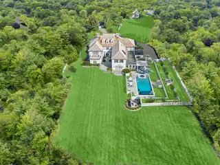 Charming Connecticut Estate with Guest House