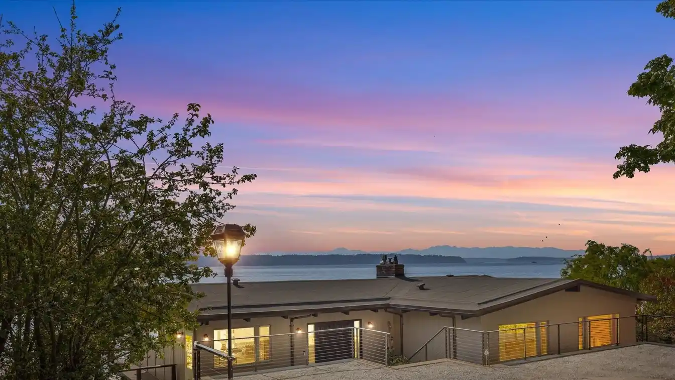 Waterfront Haven with Sweeping Views
