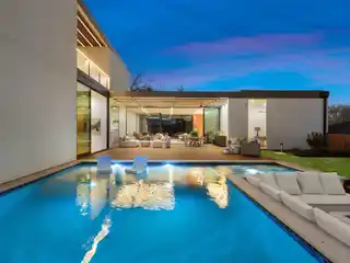 Architectural Marvel in Barton Hills