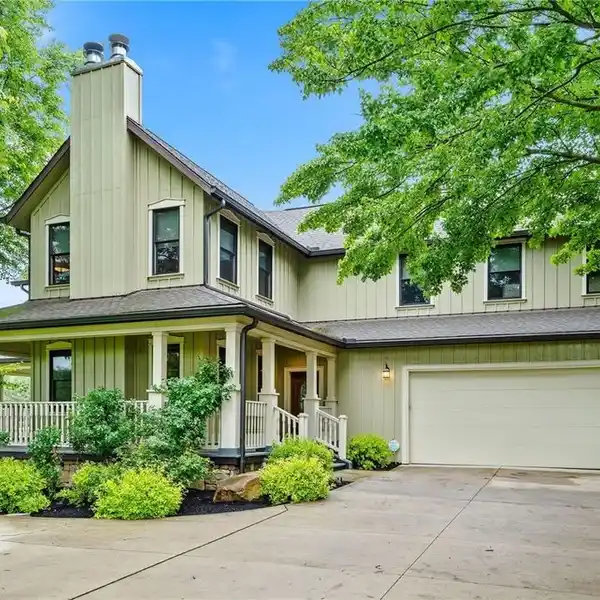 MODERN FARMHOUSE WITH EUROPEAN FLAIR ON 5.7 ACRES