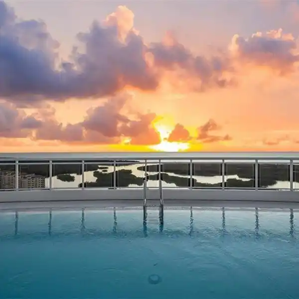 FABULOUS LOWER-FLOOR CONDO IN KALEA BAY