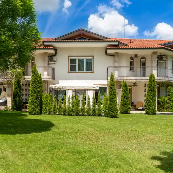 CLASSIC FAMILY HOUSE FOR SALE IN DRAGALEVTSI