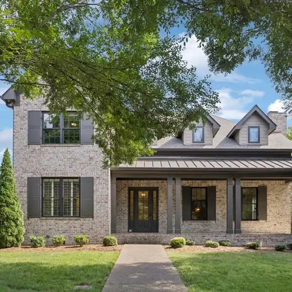 BUILDER-OWNED LUXURY IN FRANKLIN
