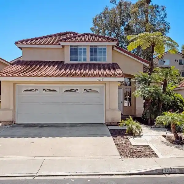 STUNNING HOME IN THE SOUGHT-AFTER SHADOWRIDGE COMMUNITY