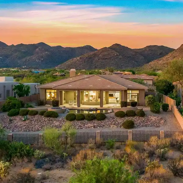 STUNNING TOLL BROTHERS ESTATE