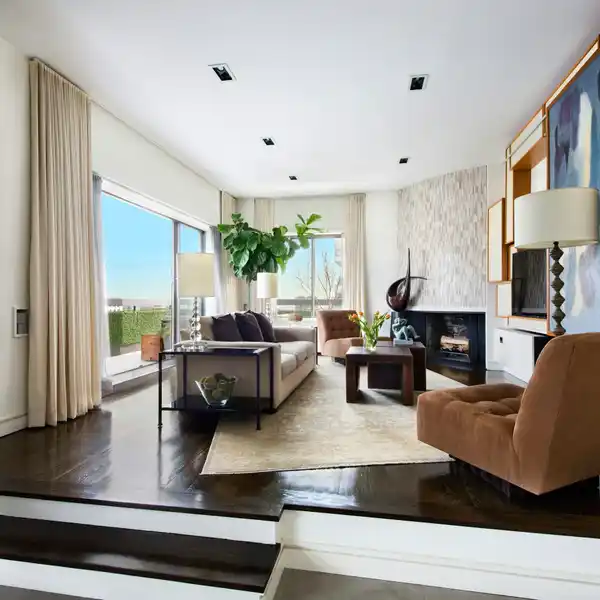 CONDO ON THE PARK
