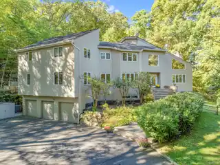 Contemporary Retreat with Dramatic Light-Filled Spaces